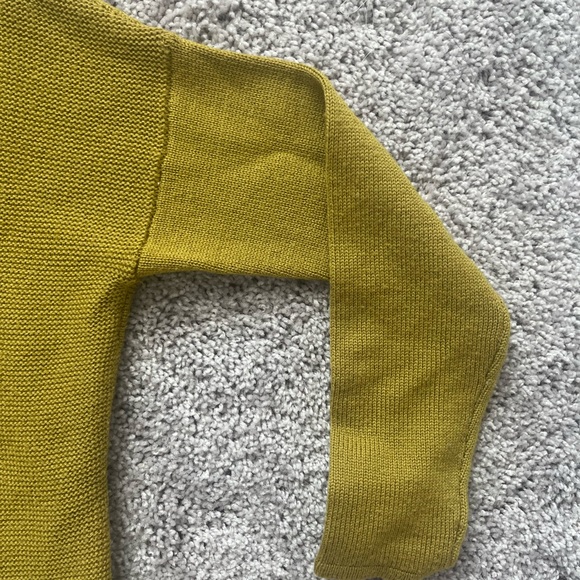 Boden Chartreuse turtle neck sweater size medium - Picture 3 of 7